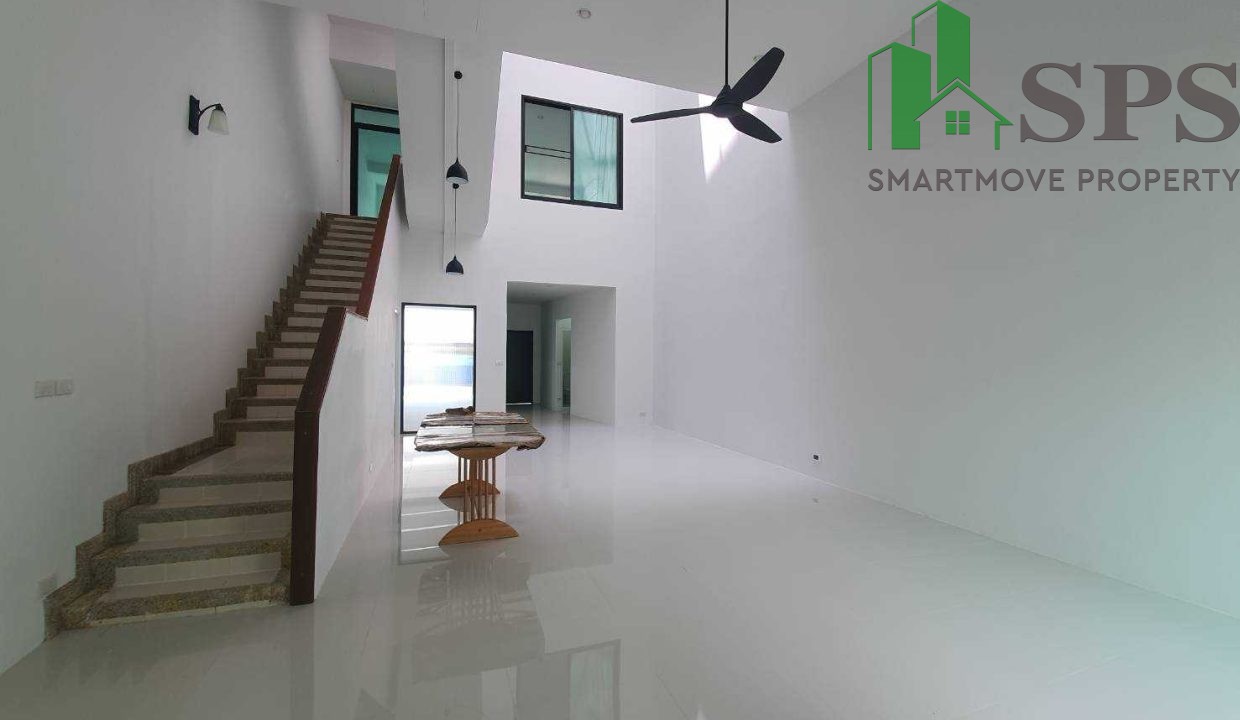 Home office in Phrakanong for rent ( SPSEVE021) 06