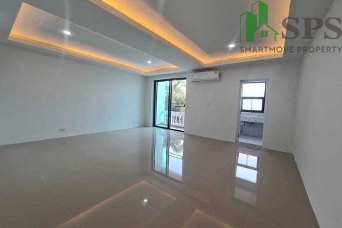 Home office in Phrakanong for rent ( SPSEVE021) 08