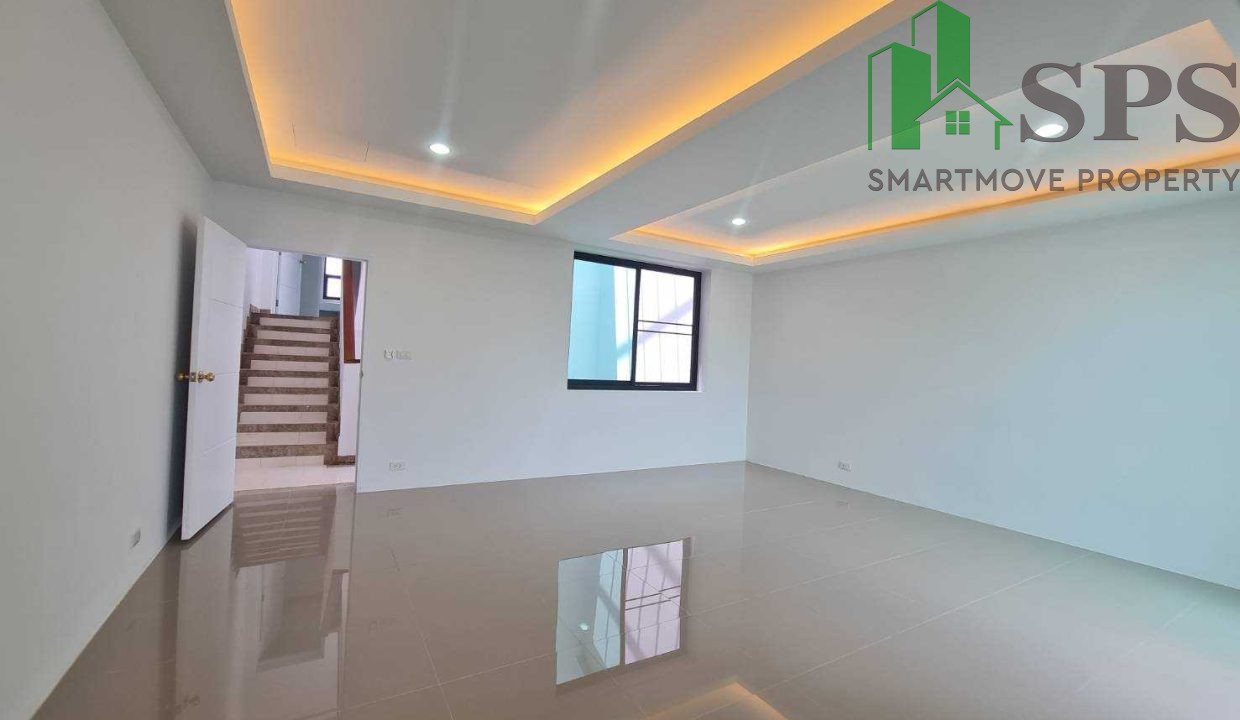 Home office in Phrakanong for rent ( SPSEVE021) 19