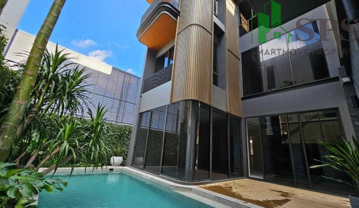 Luxury house for rent BuGaan Rama 9 - Meng Jai with private swimming pool ( SPSEVE039 ) 02