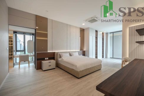 Luxury townhome Vive Krungthep Kreetha beautifully decorated ready to move in ( SPSEVE036 ) 14