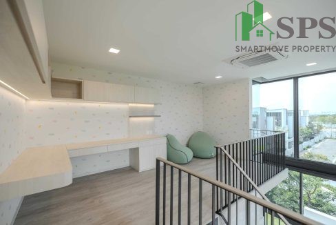Luxury townhome Vive Krungthep Kreetha beautifully decorated ready to move in ( SPSEVE036 ) 17