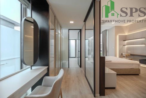 Luxury townhome Vive Krungthep Kreetha beautifully decorated ready to move in ( SPSEVE036 ) 19