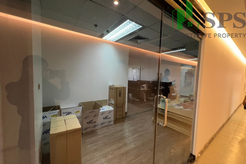 Office building for rent, Silom (SPSP533) 01