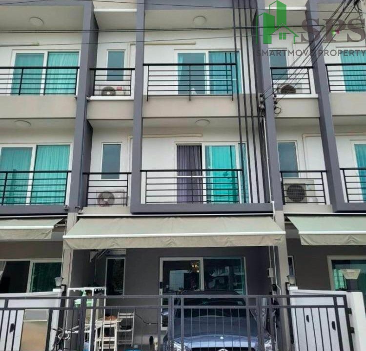 Townhome for rent Baan Klang Muang Suan Luang Rama 9 (SPSAM1506) 01