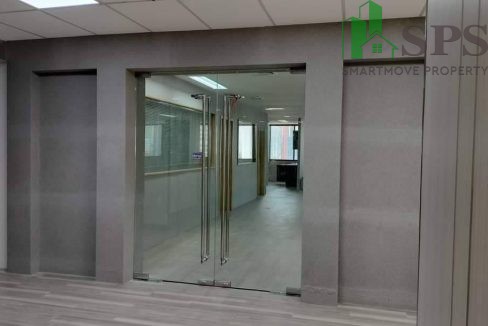 FOR SALE and RENT Office Near MRT Lumpini Station and Khlong Toei Station (SPSYG51) (13)