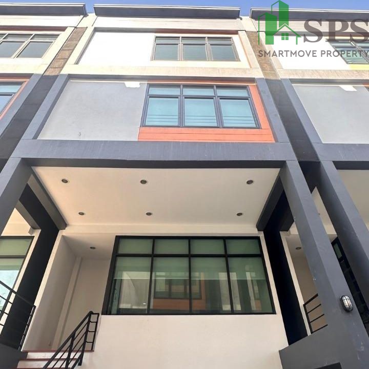 Home office for rent near BTS On Nut and BTS Bang Chak (SPSP534) (1)