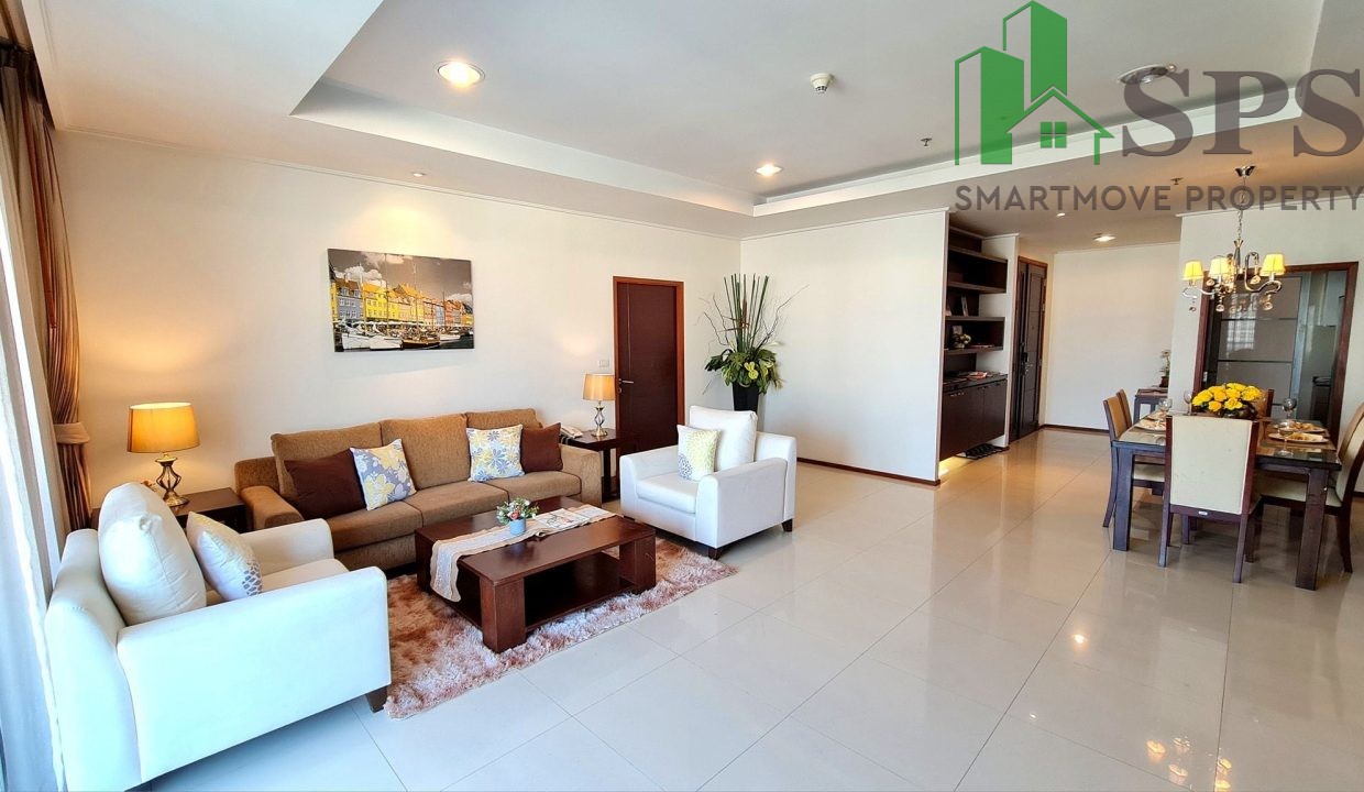 Luxury Apartment for rent located in Sukhumvit 39 Piyathip Place ( SPSEVE089 ) 01